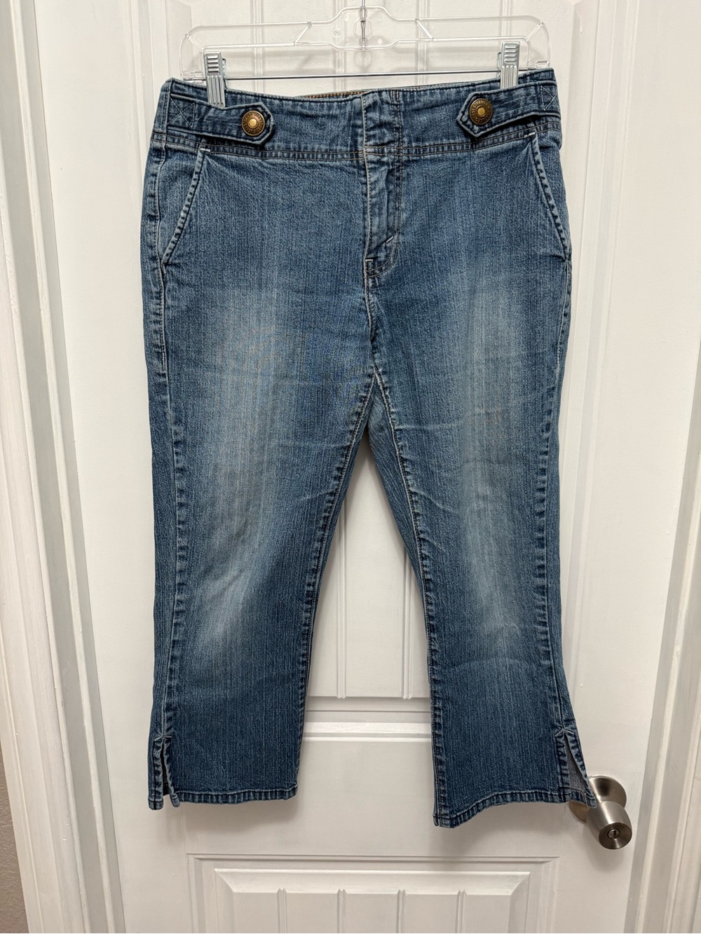 Levi Strauss Stretch Blue Zipper Front Capri Jeans Button Detail Misses 8 (52-6)